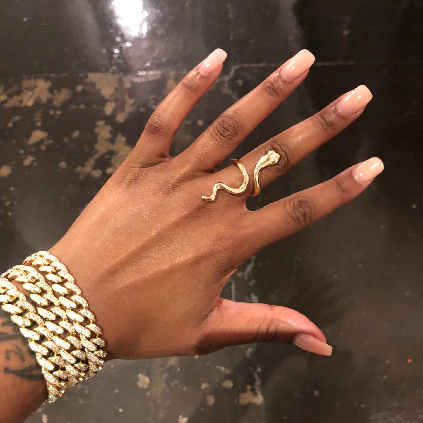 Slither ring
