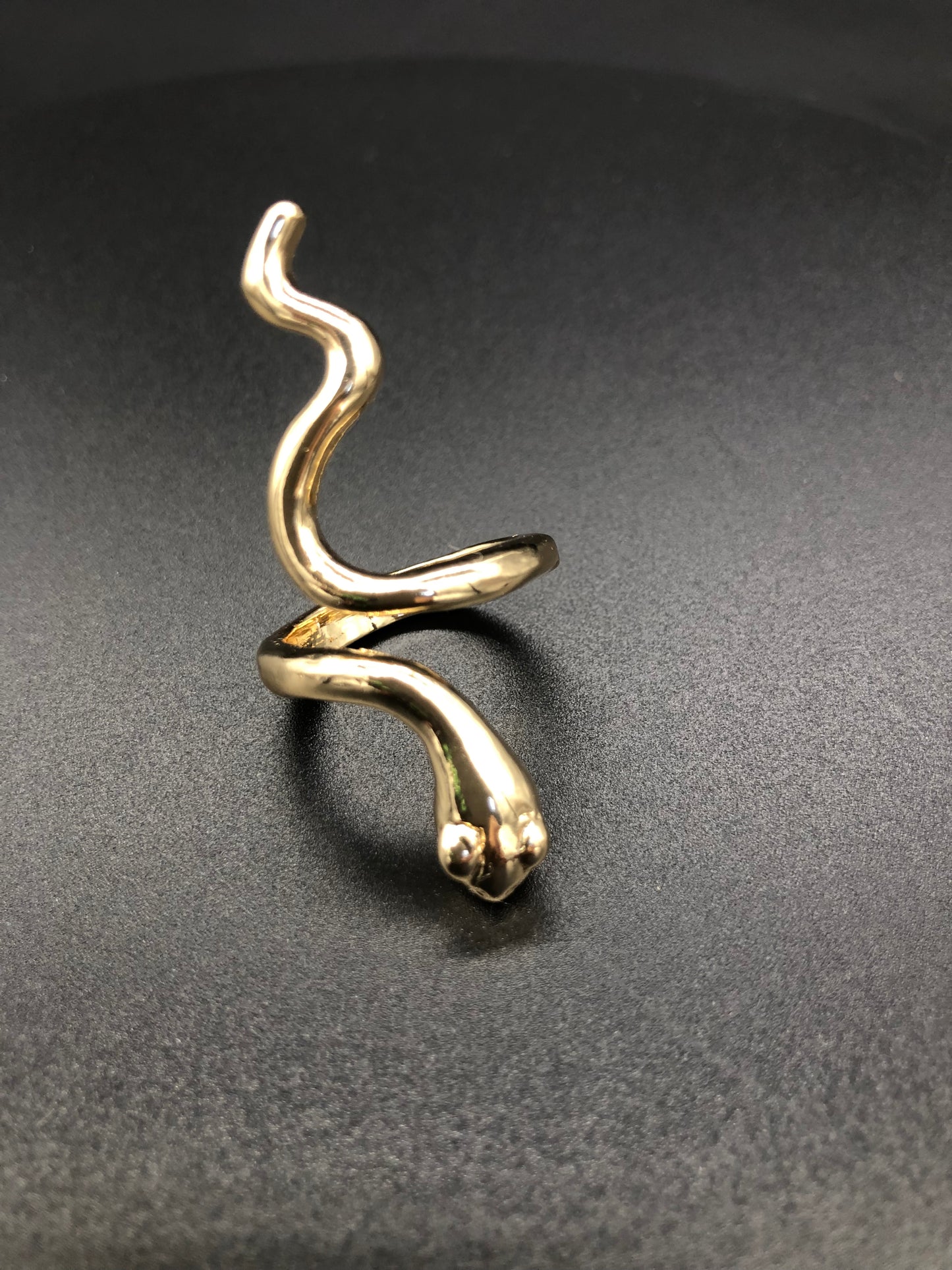 Slither ring