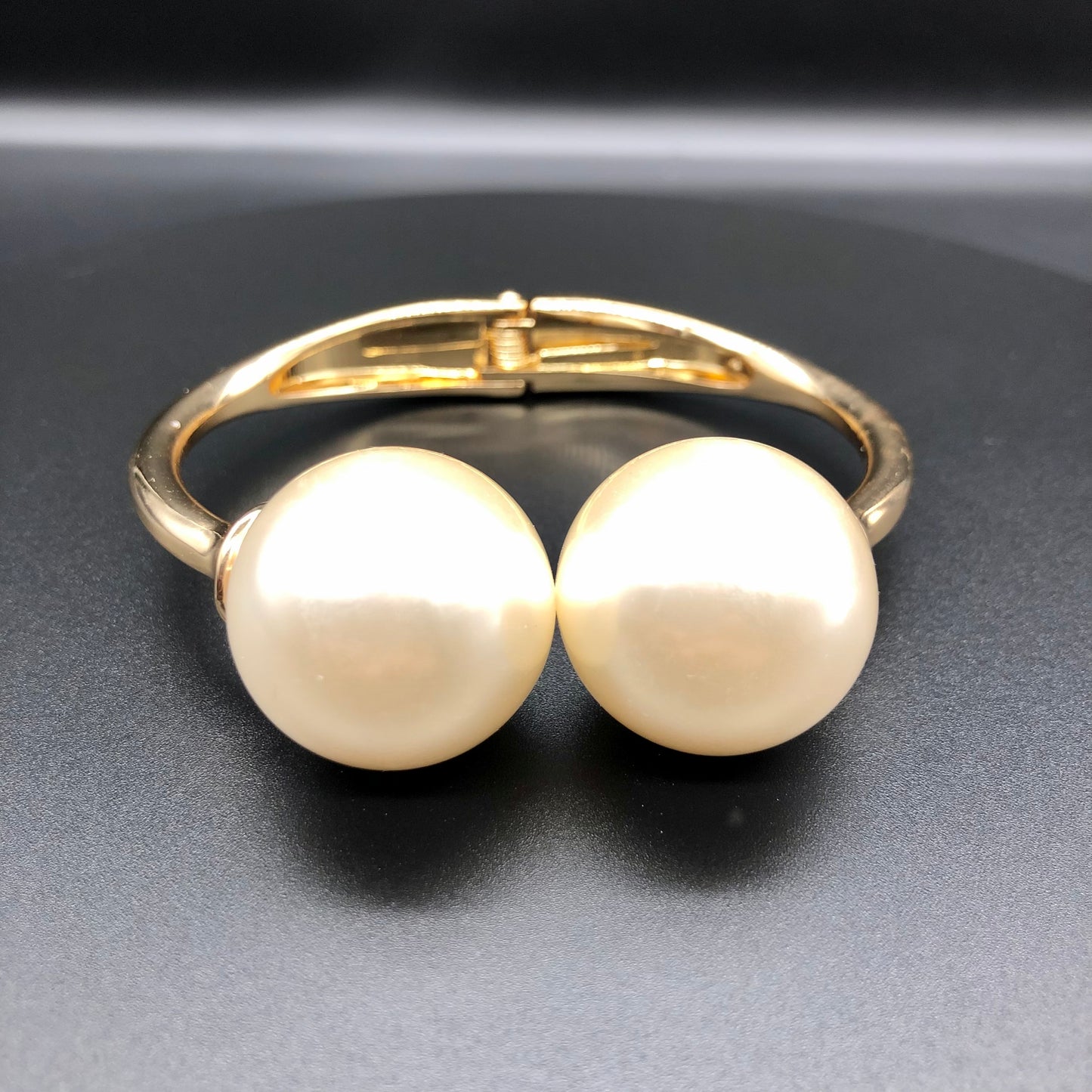 Pearl bangle
