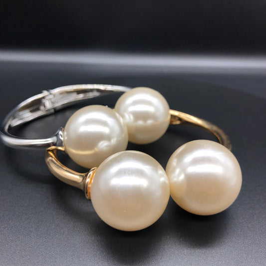 Pearl bangle