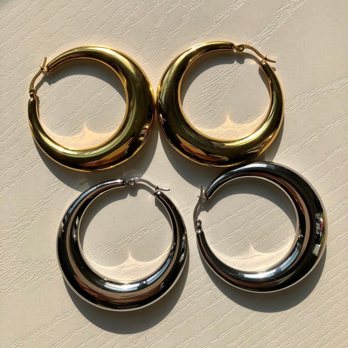 Luna hoops