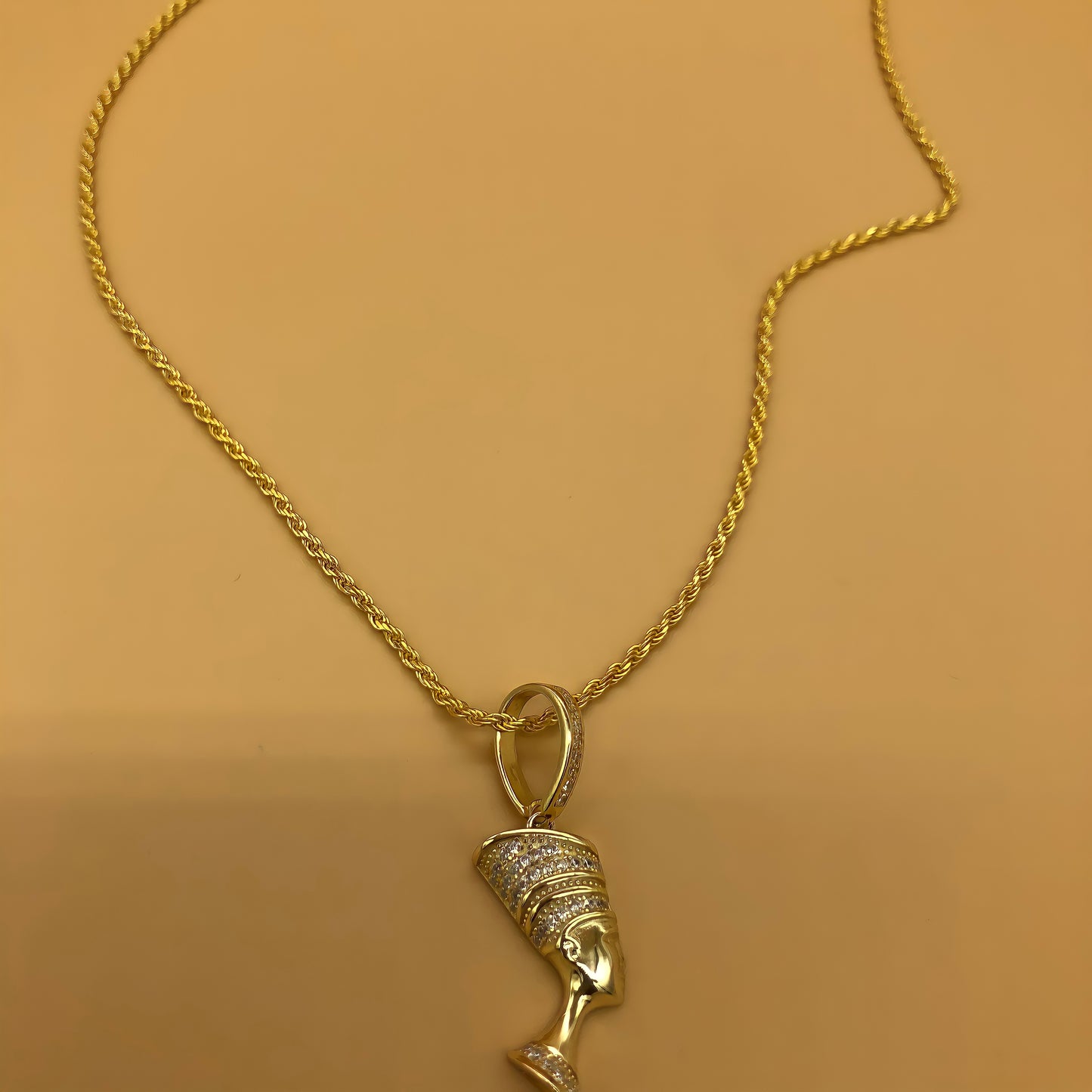 Nef necklace